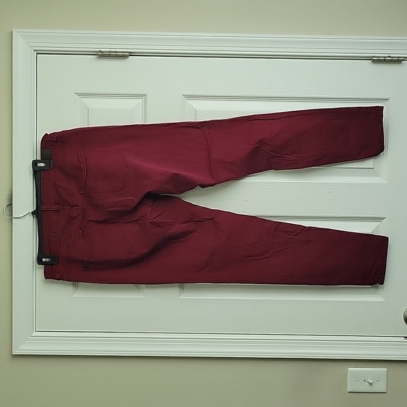 Celebrity Pink Skinny Pants - Picture 5 of 11